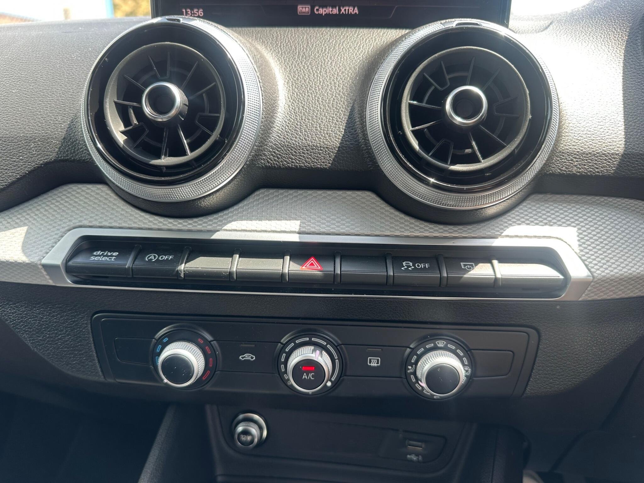 2022 Audi Q2 thumbnail 21